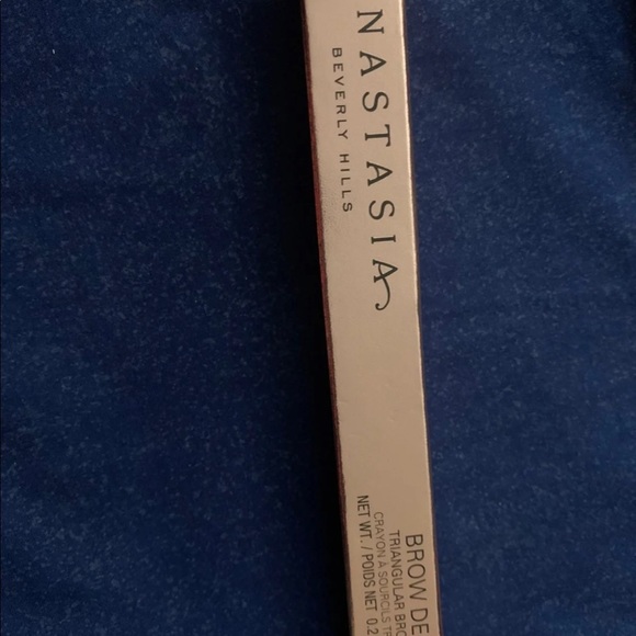 Anastasia Define Brow Definer - Picture 4 of 7